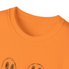 Load image into Gallery viewer, Howdoyoudood Ghostly Love Tee
